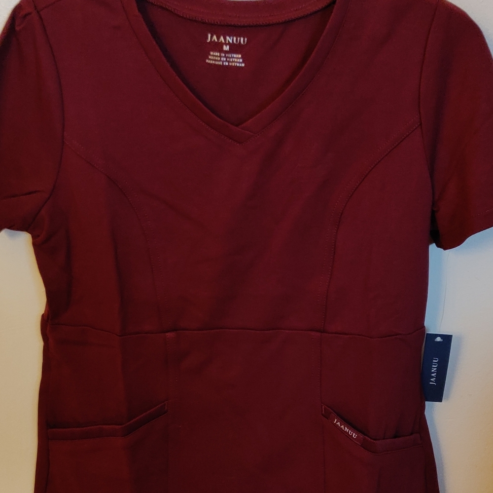 Jaanuu scrub top
